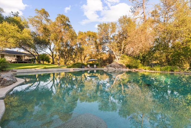 6345 Barton Rd, Loomis, CA 95650