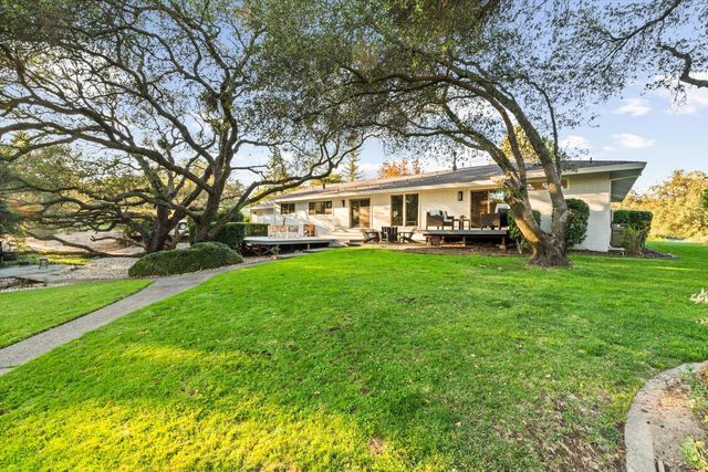 6345 Barton Rd, Loomis, CA 95650