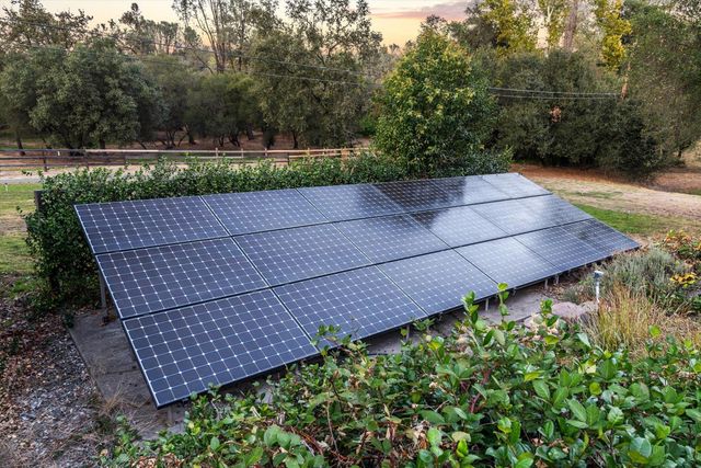 6345 Barton Rd, Loomis, CA 95650