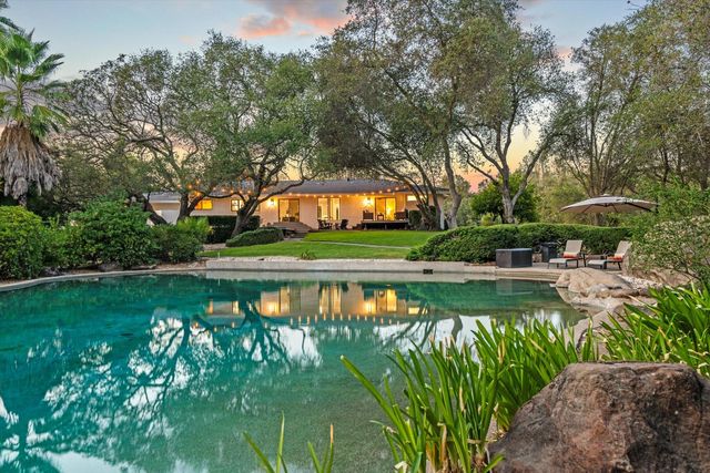 6345 Barton Rd, Loomis, CA 95650