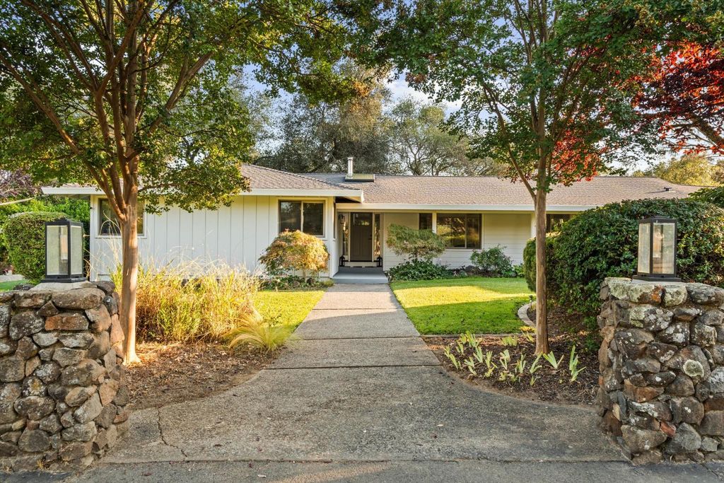 6345 Barton Rd, Loomis, CA 95650
