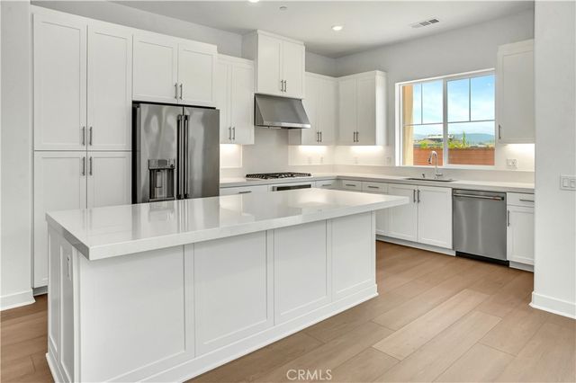 670 Furrow Road, Rancho Mission Viejo, CA 92694