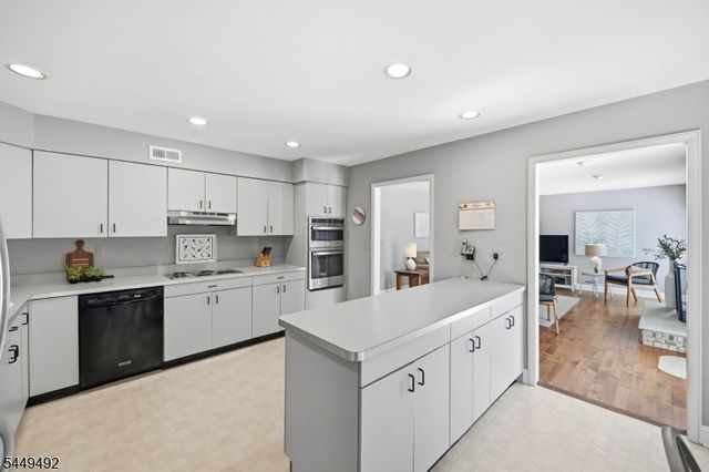 55 Union Hill Rd, Parsippany-troy Hills Twp., NJ 07950