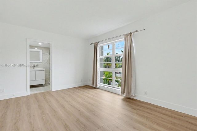 1220 71st St 35, Miami Beach, FL 33141