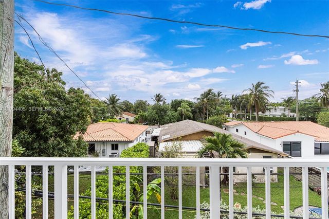 1220 71st St 35, Miami Beach, FL 33141