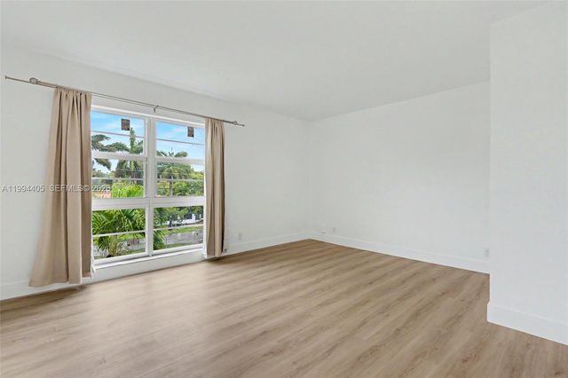 1220 71st St 35, Miami Beach, FL 33141