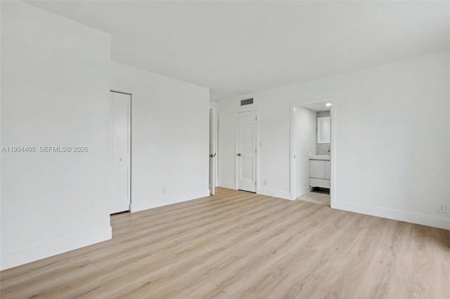 1220 71st St 35, Miami Beach, FL 33141