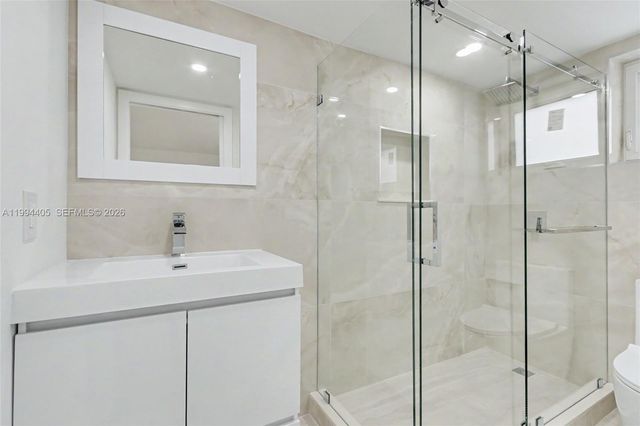 1220 71st St 35, Miami Beach, FL 33141