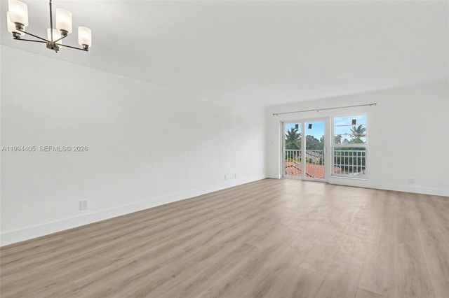 1220 71st St 35, Miami Beach, FL 33141