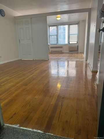 83-30 Vietor Avenue 422, Elmhurst, NY 11373