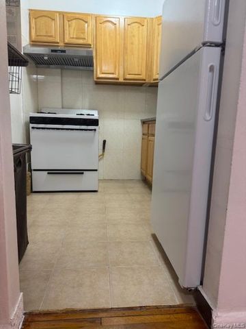 83-30 Vietor Avenue 422, Elmhurst, NY 11373
