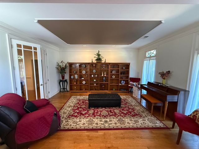 9551 FOX HILL CIR, Germantown, TN 38139
