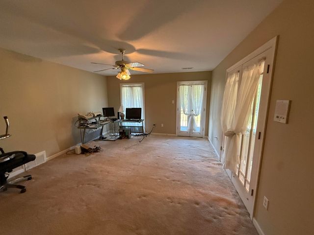 9551 FOX HILL CIR, Germantown, TN 38139