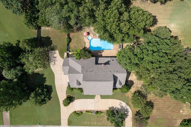 9551 FOX HILL CIR, Germantown, TN 38139