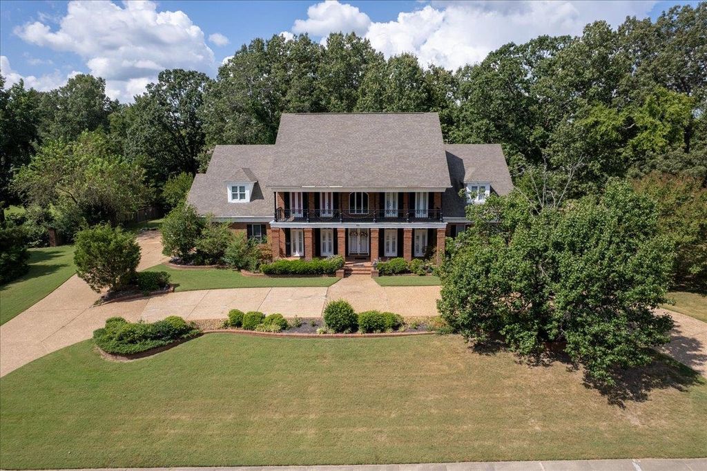 9551 FOX HILL CIR, Germantown, TN 38139