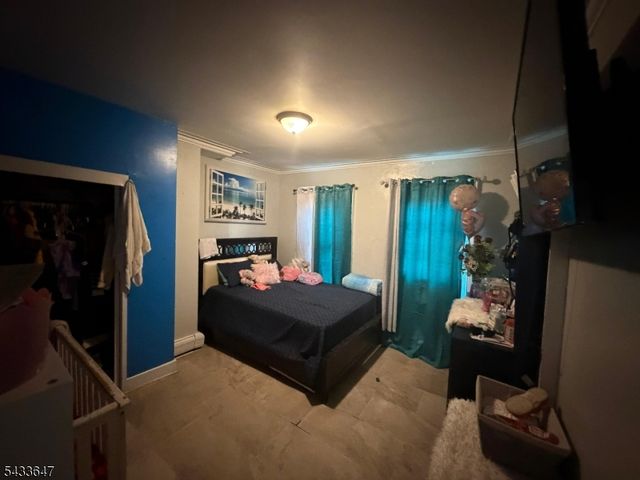 78 16Th Ave, Paterson City, NJ 07501