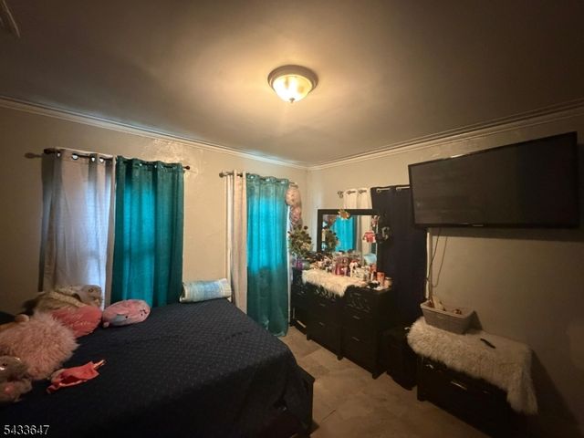 78 16Th Ave, Paterson City, NJ 07501