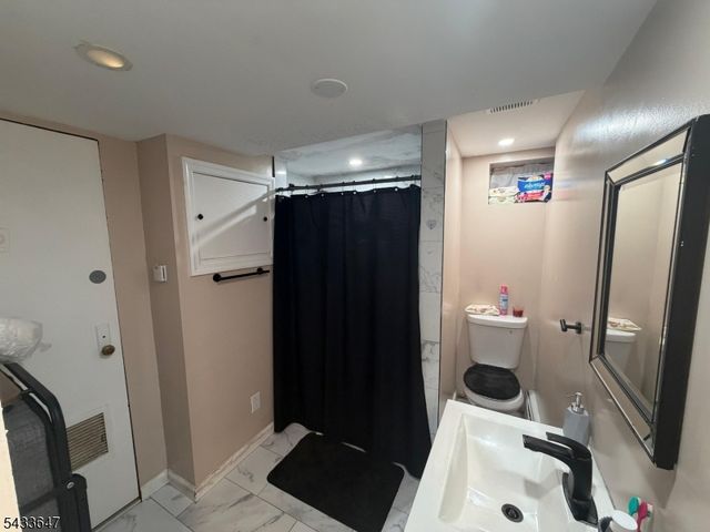 78 16Th Ave, Paterson City, NJ 07501
