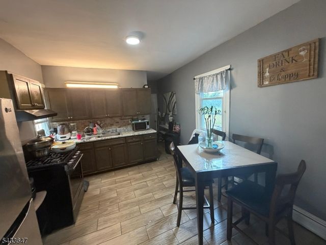 78 16Th Ave, Paterson City, NJ 07501