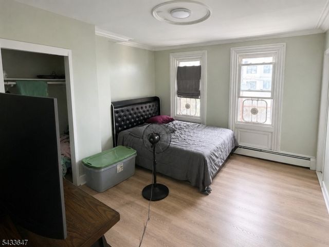 78 16Th Ave, Paterson City, NJ 07501