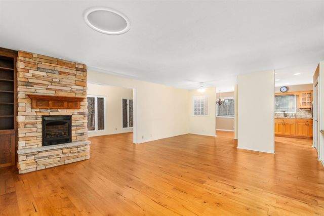 30 Esmeralda Place, Hot Springs Village, AR 71909