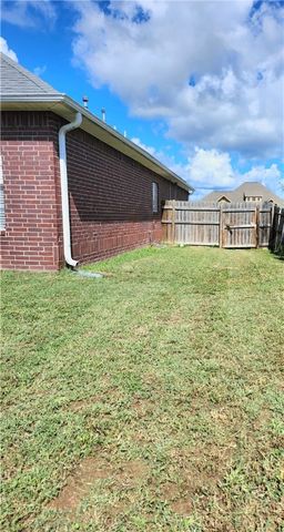 2303 SW Chinquapin Avenue, Bentonville, AR 72713