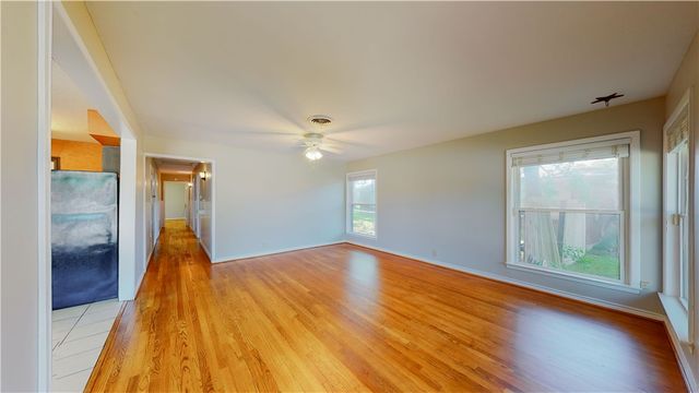 2104 Elmwood, Bryan, TX 77803