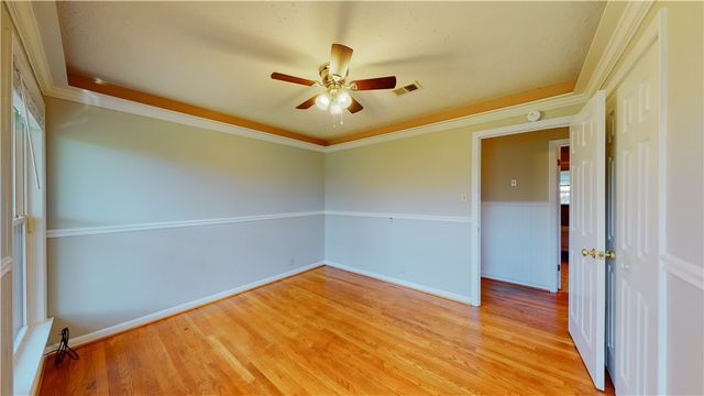 2104 Elmwood, Bryan, TX 77803