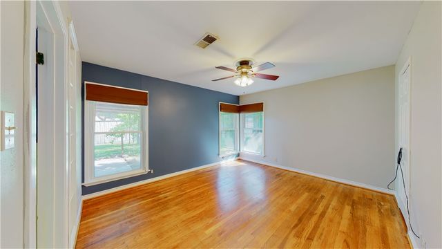 2104 Elmwood, Bryan, TX 77803