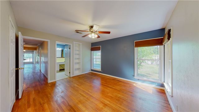 2104 Elmwood, Bryan, TX 77803