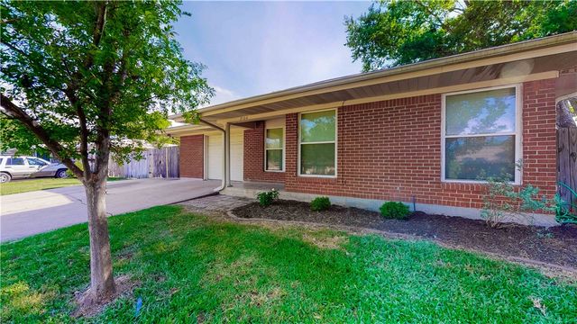 2104 Elmwood, Bryan, TX 77803