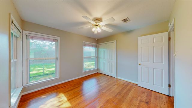 2104 Elmwood, Bryan, TX 77803