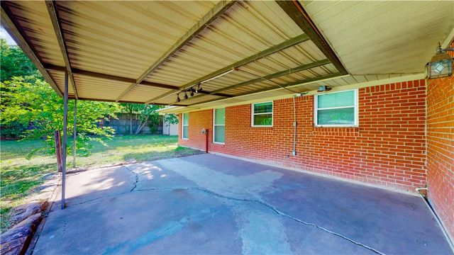 2104 Elmwood, Bryan, TX 77803