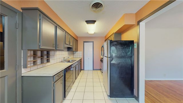 2104 Elmwood, Bryan, TX 77803