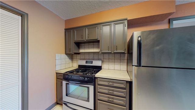 2104 Elmwood, Bryan, TX 77803