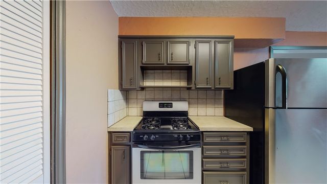 2104 Elmwood, Bryan, TX 77803