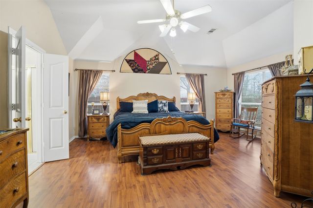 901 Dylan Court, Burleson, TX 76028