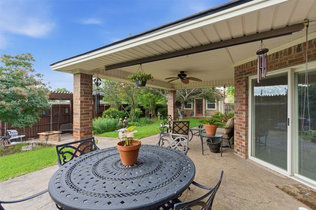 901 Dylan Court, Burleson, TX 76028