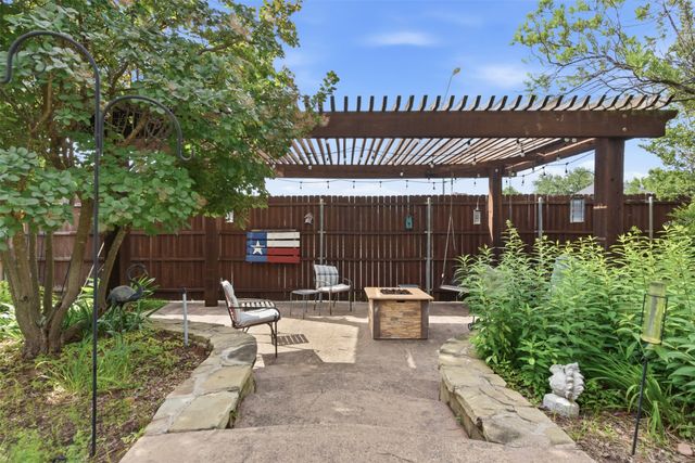901 Dylan Court, Burleson, TX 76028