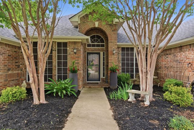 901 Dylan Court, Burleson, TX 76028