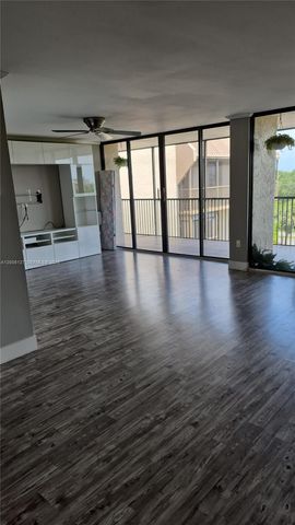 2816 N 46th Ave J682, Hollywood, FL 33021