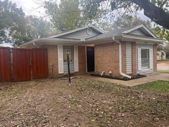 1427 Noble Street, Denton, TX 76209