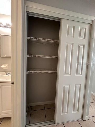 10407 N JASMINE AVENUE B, Tampa, FL 33612