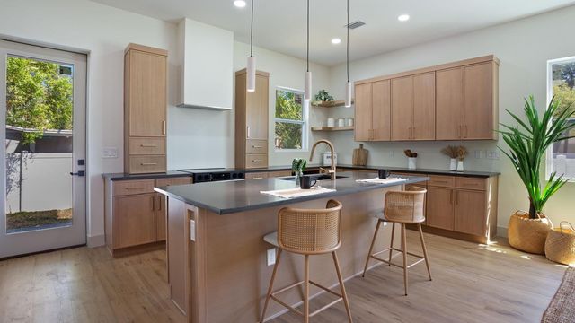 1505 W ARCH STREET 2, Tampa, FL 33607