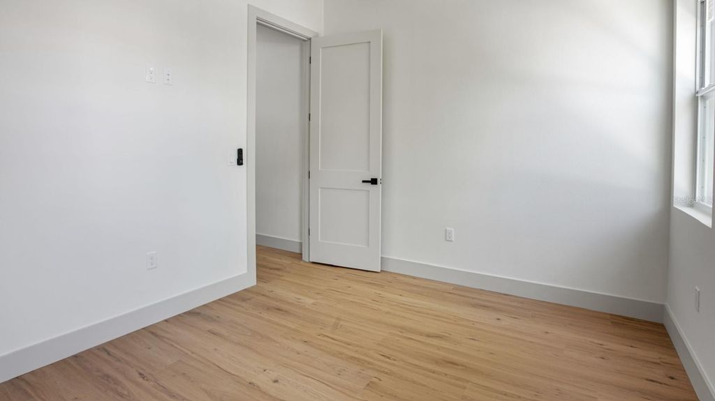 Image 20 of property listing at 1505 W ARCH STREET 2, Tampa, FL 33607