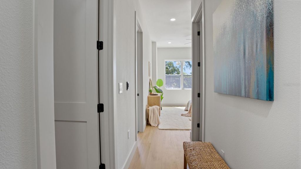 Image 3 of property listing at 1505 W ARCH STREET 2, Tampa, FL 33607