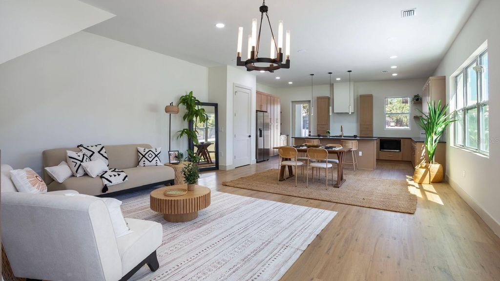 Image 4 of property listing at 1505 W ARCH STREET 2, Tampa, FL 33607