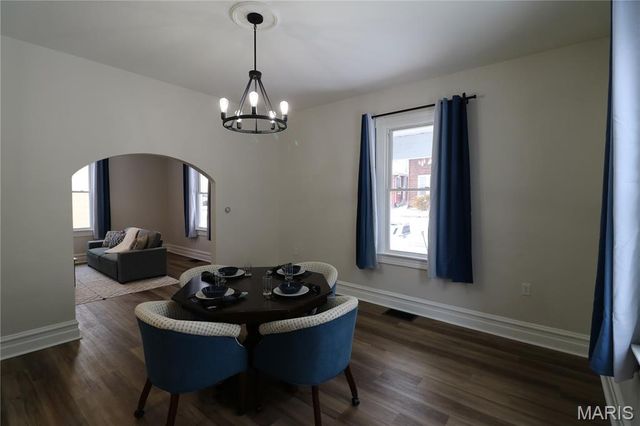 1316 N Church Street, Belleville, IL 62221