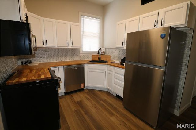 1316 N Church Street, Belleville, IL 62221