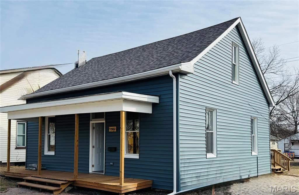 1316 N Church Street, Belleville, IL 62221